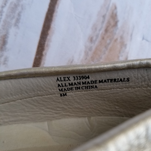 Unionbay Gold Metallic Loafers - Picture 5 of 5